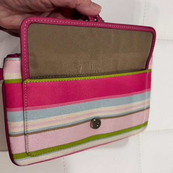 Y2K Vintage Coach Soho Hamptons Legacy Pastel Stripe Buckle Wristlet Pink Strap - Picture 5 of 7